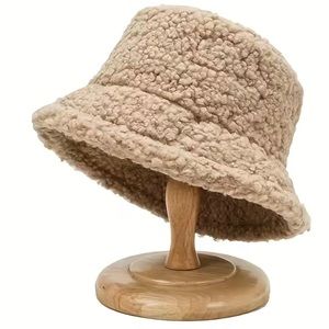 Tan faux Sherpa winter trend bucket hat, boutique NWT unisex, adjustable
